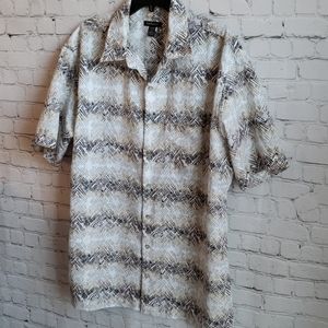 VanHeusen Button up shirt big and tall